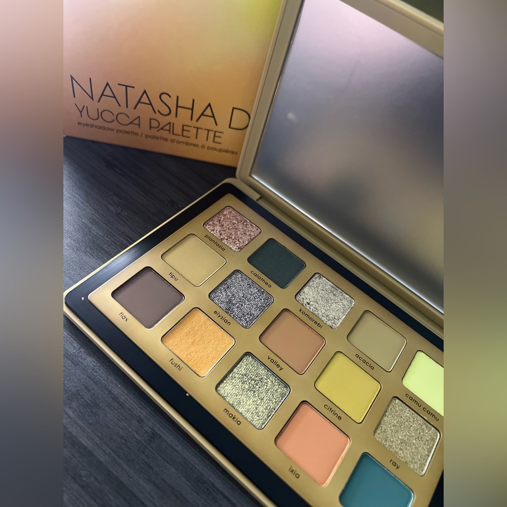 Natasha Denona Yucca Palette with Yellow and Green Hues